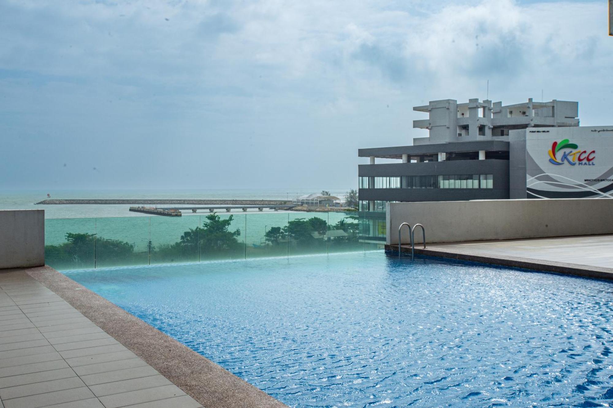 Infinity Sea View Pool Beach View 3Rooms 2Parkings Kuala Terengganu Dış mekan fotoğraf